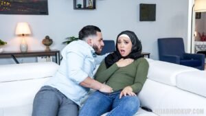 سكس نياكة محجبات هيجانة تطلب نيك عميق في زنبورها